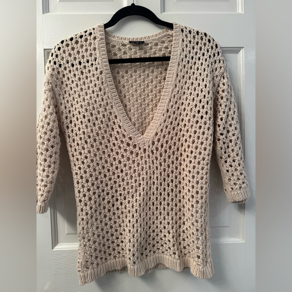 Ann Taylor Ecru cotton crotchet 3/4 sleeve sweater 
Deep V